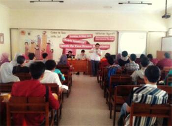 Speak Up Your Dream Of Business Dalam Seminar HIMABISNIS FE Untag Surabaya